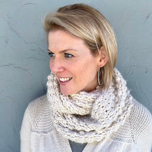 Load image into Gallery viewer, Trinity Stitch Cowl Knitting Kit | Baby Alpaca Grande & Knitting Pattern (#154)