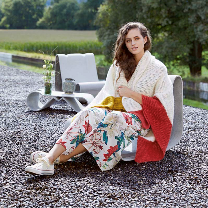 Crochet Colorblock Blanket Kit | Lang Yarns Malou Light & Crochet Pattern (253-01)