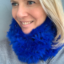 Load image into Gallery viewer, Rabbit Fur Cowl Knitting Kit | Furaz Rabbit Fur Yarn & Knitting Pattern (#198)