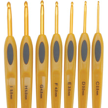 Load image into Gallery viewer, Clover Soft Touch Crochet Hooks