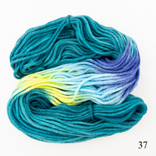 Load image into Gallery viewer, Iris Hat (Wonderland Version) Knitting Kit | Wonderland TweedleDeeDum &amp; Knitting Pattern (#149)
