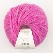 Load image into Gallery viewer, Allyson Cowl Knitting Kit | Juniper Moon Beatrix

