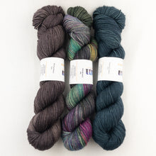 Load image into Gallery viewer, The Augusta Shawl Crochet Kit | Dream in Color Smooshy with Cashmere
