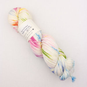 Atelier Easy Slippers Knitting Kit | Knitted Wit Merino Worsted & Knitting Pattern (#413)