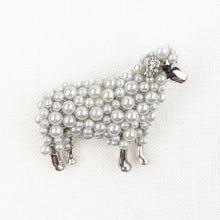 Load image into Gallery viewer, Sheep Faux Pearl Pin
