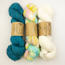 Load image into Gallery viewer, Prismatic Wrap Knitting Kit | Madelinetosh Pashmina
