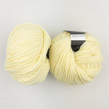Load image into Gallery viewer, The Squash Hat Knitting Kit | Karabella Aurora 8 &amp; Knitting Pattern (#358)
