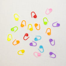 Load image into Gallery viewer, Rainbow Locking Markers | 20 piece set
