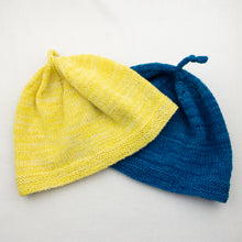 Load image into Gallery viewer, Koigu Kids Hat Knitting Kit | Koigu Premium Merino &amp; Knitting Pattern (#354)
