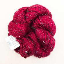 Load image into Gallery viewer, Artyarns Beaded Ensemble &amp; Sequins
