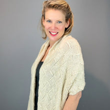 Load image into Gallery viewer, Tanglewood Entrelac Stole Knitting Kit | Tanglewood Cashmere Handspun &amp; Knitting Pattern (#440)
