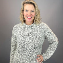 Load image into Gallery viewer, Caracol Pullover Knitting Kit | Malabrigo Caracol &amp; Knitting Pattern (#435)
