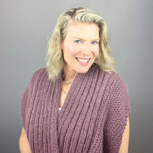 Load image into Gallery viewer, Easy Light Vest Knitting Kit | Lang Yarns Malou Light &amp; Knitting Pattern (#434)
