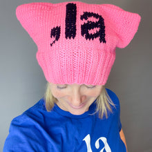 Load image into Gallery viewer, Comma La Hat Knitting Kit | Karabella Aurora 8 &amp; Knitting Pattern (#428)
