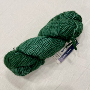 Horseshoe Cabled Beret Knitting Kit | Malabrigo Worsted & Knitting Pattern (#209)