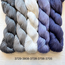 Load image into Gallery viewer, Chevron Baby Blanket (Cascade version) Knitting Kit | Cascade Ultra Pima Cotton &amp; Knitting Pattern (#323)
