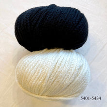 Load image into Gallery viewer, Mika Hat Knitting Kit | Berroco Catena &amp; Knitting Pattern
