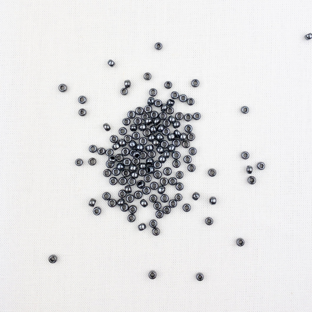 TOHO Round Glass Beads