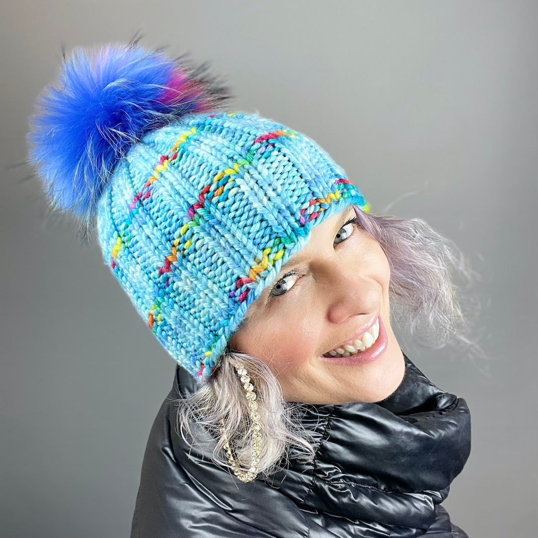 Rabbit Fur Hat Knitting Kit  Furaz Rabbit Fur Yarn, Aurora 8 & Knitti –  ATELIER YARNS
