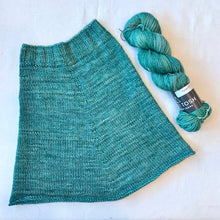 Load image into Gallery viewer, Luxury Gaiter Cowl (Pashmina version) Knitting Kit | Madelinetosh Pashmina &amp; Knitting Pattern (#371)
