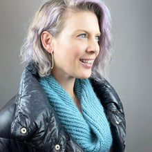 Load image into Gallery viewer, Lattice Cowl Knitting Kit | Cascade Highland/Eco Duo &amp; Knitting Pattern (#156)
