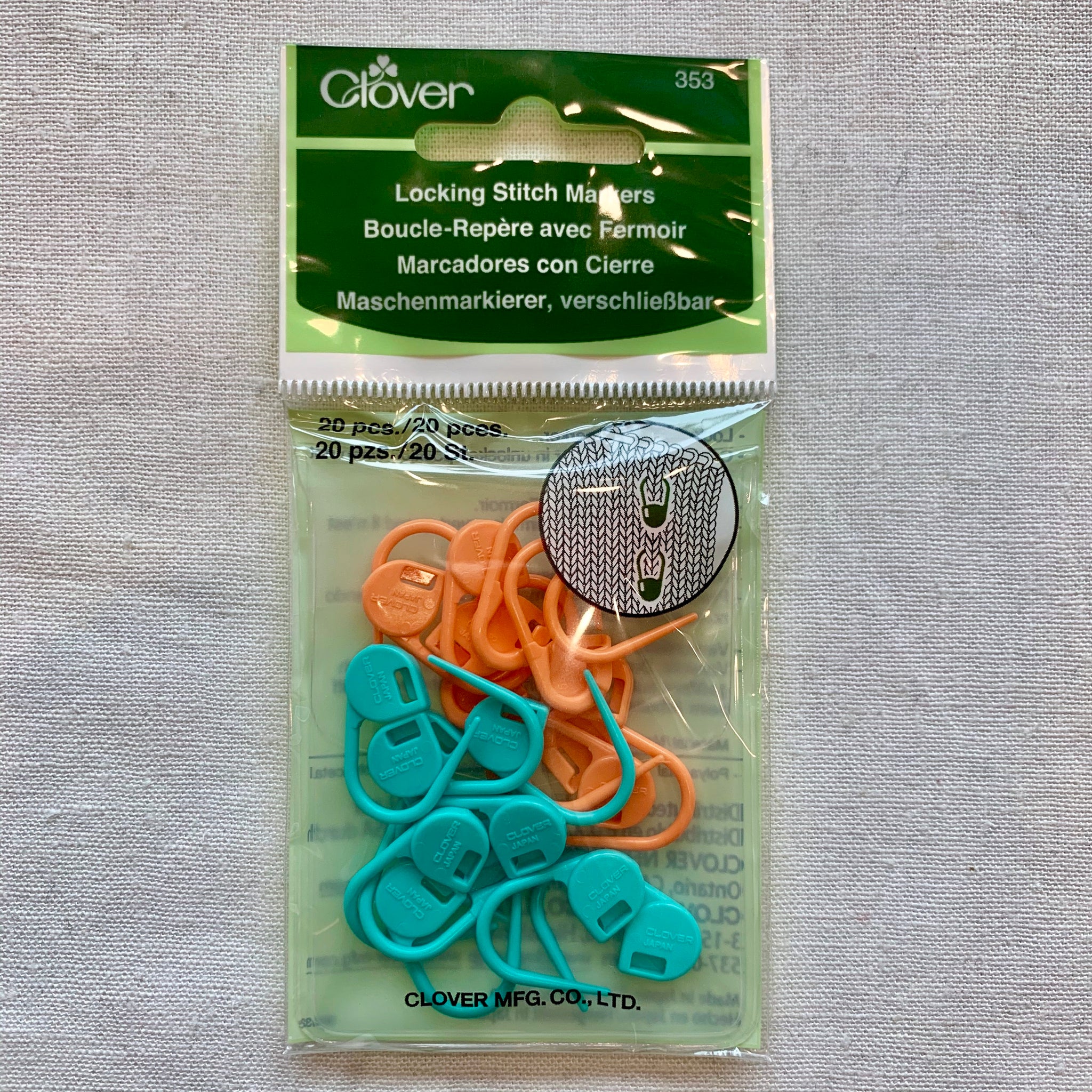 Clover Extra Small Triangle Stitch Markers #3148 - Angelika's Yarn Store