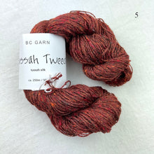 Load image into Gallery viewer, Deco Shawlette (Tussah Tweed version) Knitting Kit | Tussah Tweed &amp; Knitting Pattern (#324B)
