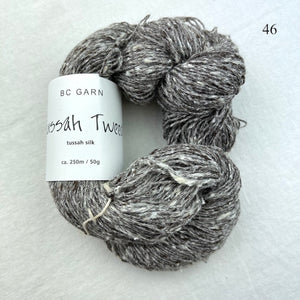Easy Garter Edge Shawlette Knitting Kit | Tussah Tweed & Knitting Pattern (#321B)