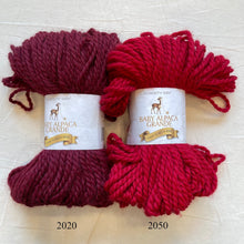 Load image into Gallery viewer, Trinity Stitch Cowl Knitting Kit | Baby Alpaca Grande &amp; Knitting Pattern (#154)
